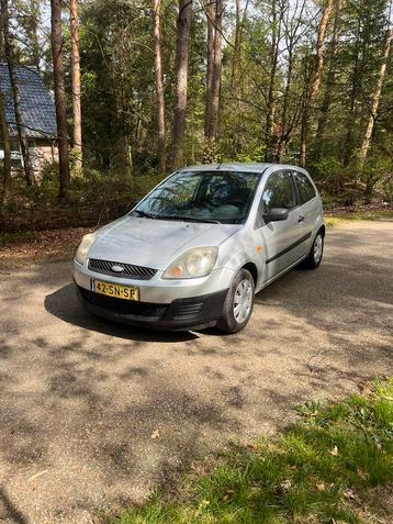 Ford Fiesta 1.3 8V 3DR 2006 Grijs