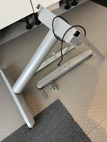Ikea Electrische poot Bekant Bureau zit-sta. Onderdelen! - afbeelding 2 Ikea Electrische poot Bekant Bureau zit-sta. Onderdelen! - afbeelding 2