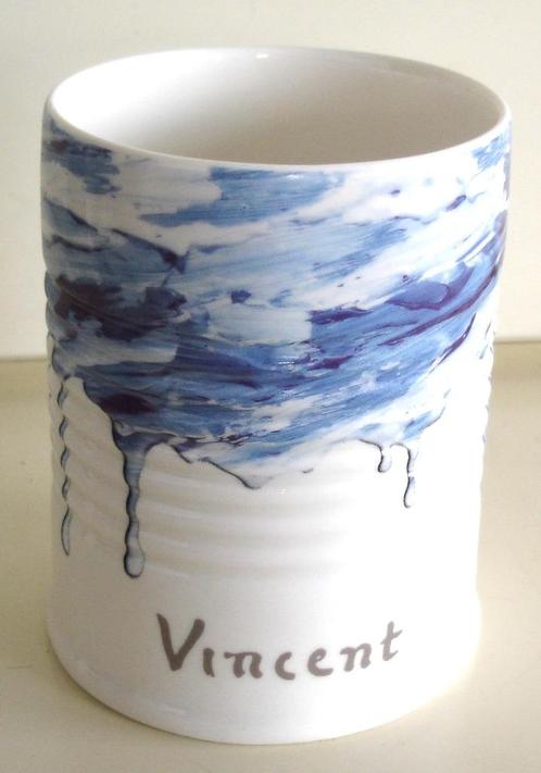 Vincent mok, Bone China porselein hoog 9,5 cm diameter 7 cm, Verzamelen, Porselein, Kristal en Bestek, Nieuw, Overige typen, Porselein