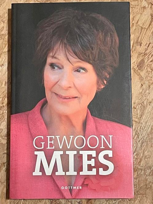 Mies Bouwman - Gewoon Mies, Boeken, Essays, Columns en Interviews, Zo goed als nieuw, Ophalen of Verzenden