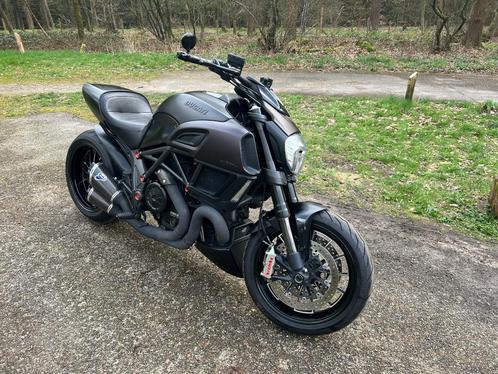 Ducati Diavel Dark 2014, full Termignoni, Motoren, Motoren | Ducati, Particulier, Naked bike, meer dan 35 kW, 2 cilinders, Ophalen