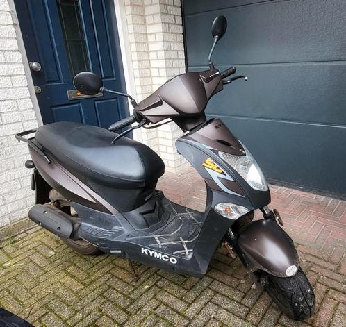 Kymco Agility 2019 snorscooter inclusief helm en hangslot, Fietsen en Brommers, Scooters | Kymco, Gebruikt, Agility, Maximaal 25 km/u