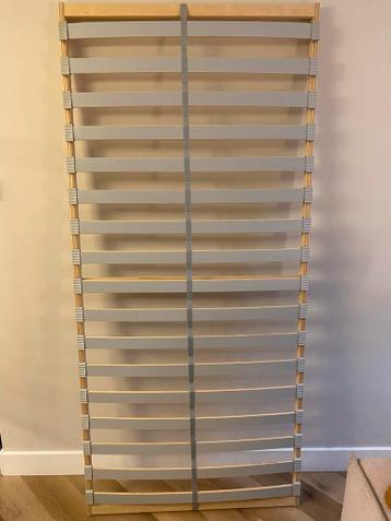 IKEA Malm wit bed 90x200 + lattenbodem - afbeelding 6 IKEA Malm wit bed 90x200 + lattenbodem - afbeelding 6