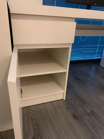 IKEA Malm Bureau - Perfect voor Thuiswerken! - afbeelding 3 IKEA Malm Bureau - Perfect voor Thuiswerken! - afbeelding 3