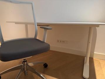 Bureau 160x80CM Ikea Bekant Nieuwprijs 199,- - afbeelding 3 Bureau 160x80CM Ikea Bekant Nieuwprijs 199,- - afbeelding 3