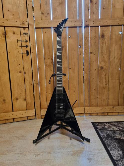 Jackson King V met Floyd Rose tremolo, Muziek en Instrumenten, Snaarinstrumenten | Gitaren | Elektrisch, Zo goed als nieuw, Semi-solid body