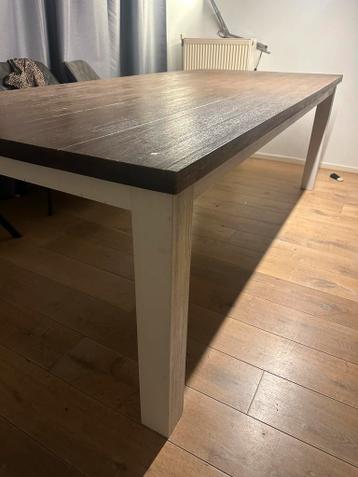 Gratis eettafel voor 6 personen