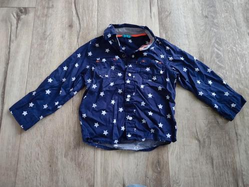 Prachtige blauwe blouse met witte sterren van Hema, maat 86., Kinderen en Baby's, Babykleding | Maat 86, Zo goed als nieuw, Jongetje