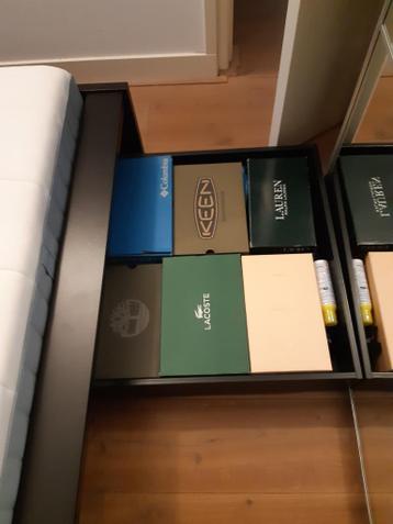 Stijlvol IKEA Bedframe met Hoofdbord, Matras, Lattenbodem... - afbeelding 16 Stijlvol IKEA Bedframe met Hoofdbord, Matras, Lattenbodem... - afbeelding 16