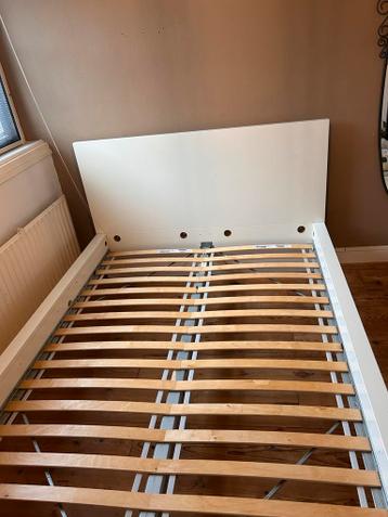 Ikea Malm Bed 140x200 (zonder lades) - afbeelding 2 Ikea Malm Bed 140x200 (zonder lades) - afbeelding 2