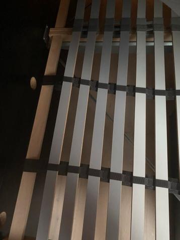 IKEA Malm bed 160x200 + matras en lades - afbeelding 4 IKEA Malm bed 160x200 + matras en lades - afbeelding 4