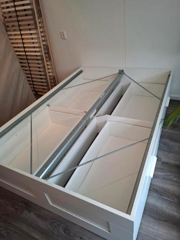 GRATIS Ikea Brimnes bedframe 140x200cm met opberglades - afbeelding 2 GRATIS Ikea Brimnes bedframe 140x200cm met opberglades - afbeelding 2