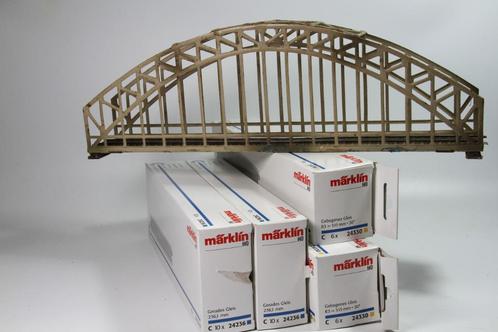 Märklin C-rails en metalen brug, Hobby en Vrije tijd, Modeltreinen | H0, Rails, Wisselstroom, Märklin, Ophalen of Verzenden