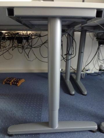 Twee IKEA Galant hoek bureaus 80x160 - afbeelding 17 Twee IKEA Galant hoek bureaus 80x160 - afbeelding 17