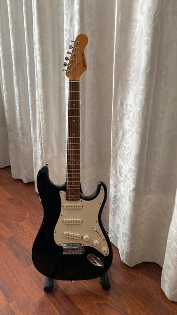 Jordan guitars Stratocaster met hoes, tuner en gitaarband