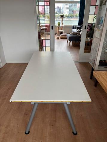 Ikea Galant 16781 in hoogte verstelbaar bureau - afbeelding 2 Ikea Galant 16781 in hoogte verstelbaar bureau - afbeelding 2