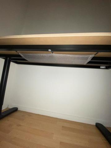 IKEA Bekant bureau 140x60 hoogte verstbaar - afbeelding 3 IKEA Bekant bureau 140x60 hoogte verstbaar - afbeelding 3