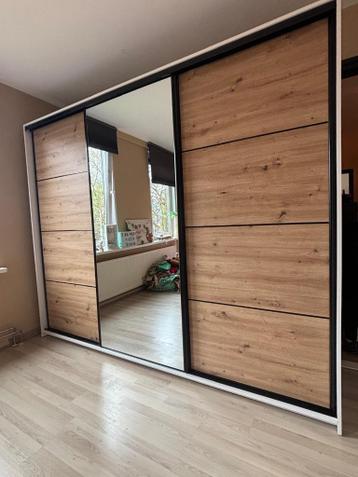 KLEDINGKAST MET TRANSPORT EN MONTAGE - afbeelding 3 KLEDINGKAST MET TRANSPORT EN MONTAGE - afbeelding 3