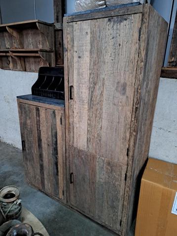 Stoere houten koel-vrieskast ombouw Be Uniq