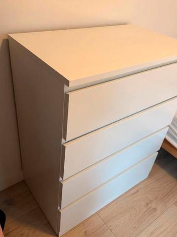 Witte IKEA Malm ladekast met 4 lades - afbeelding 4 Witte IKEA Malm ladekast met 4 lades - afbeelding 4