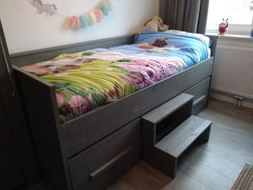 2x complete grenenhouten kinderkamer van Coming kids