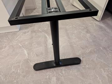 IKEA Bekant Bureau Onderstel Verstelbaar 126cm x 46cm - afbeelding 2 IKEA Bekant Bureau Onderstel Verstelbaar 126cm x 46cm - afbeelding 2