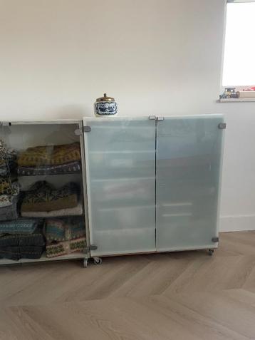 1 unieke IKEA Ivar kast met glazen deuren 80cmx82cmx29cm - afbeelding 12 1 unieke IKEA Ivar kast met glazen deuren 80cmx82cmx29cm - afbeelding 12