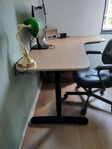 IKEA Bekant hoekbureau zwart/licht eiken - afbeelding 5 IKEA Bekant hoekbureau zwart/licht eiken - afbeelding 5