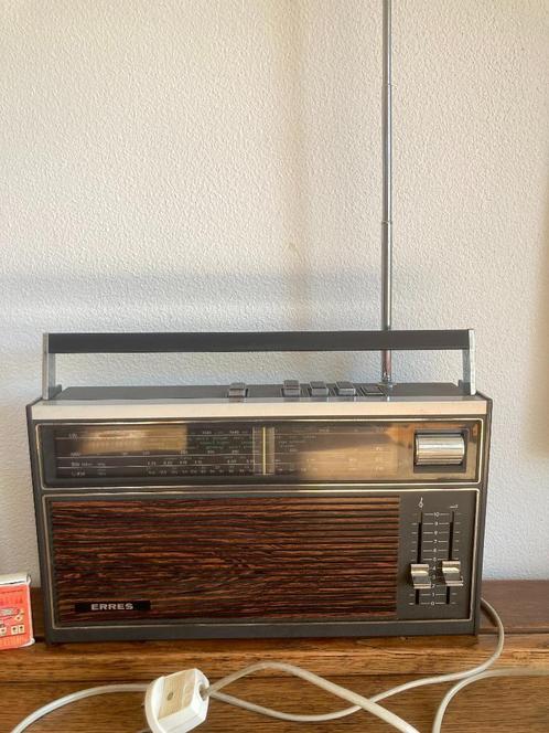 Erres TA2425 jaren 70 transistorradio kunststof houtnerf, Audio, Tv en Foto, Radio's, Gebruikt, Transistorradio, Verzenden