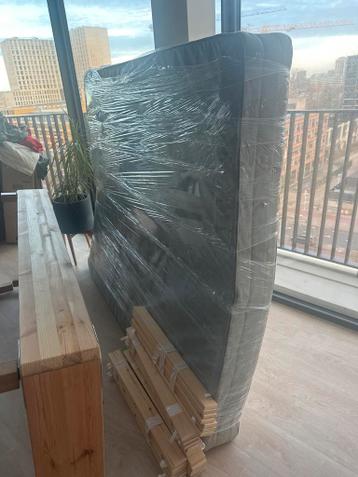 Ikea Dunvik Bed 160x200 + Matras, Hoofdbord & Bekleding - afbeelding 4 Ikea Dunvik Bed 160x200 + Matras, Hoofdbord & Bekleding - afbeelding 4