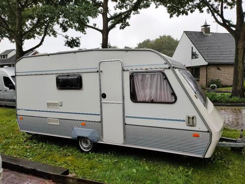 Beyerland 450D te huur, mooie complete caravan max. 1000kg, Caravans en Kamperen, Verhuur