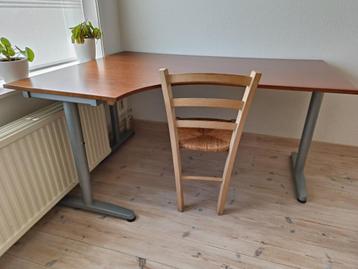 Bureau / hoekbureau van Ikea Galant - afbeelding 12 Bureau / hoekbureau van Ikea Galant - afbeelding 12