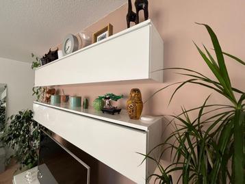BESTÅ BURS Ikea TV bench and shelves, high-gloss white - afbeelding 5 BESTÅ BURS Ikea TV bench and shelves, high-gloss white - afbeelding 5