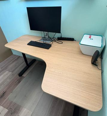 BEKANT hoekbureau rechts – zo goed als nieuw - afbeelding 1 BEKANT hoekbureau rechts – zo goed als nieuw - afbeelding 1