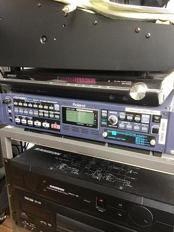 VSR-880 24bit digital studio recorder met R-bus PCI card