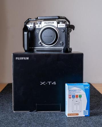 Fujifilm X-T4 (body) met Smallrig Cage