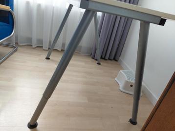 Wit Ikea Galant bureau 120x80 cm, in goede staat - afbeelding 6 Wit Ikea Galant bureau 120x80 cm, in goede staat - afbeelding 6