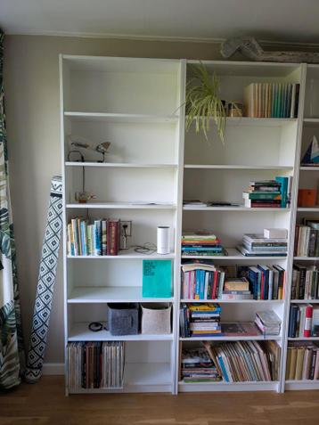 Ikea Billy wit 4 stuks + bovenstuk. Teab - afbeelding 2 Ikea Billy wit 4 stuks + bovenstuk. Teab - afbeelding 2