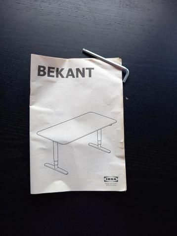 Ikea Bekant elektrisch verstelbaar sta/zit buro zwart. - afbeelding 6 Ikea Bekant elektrisch verstelbaar sta/zit buro zwart. - afbeelding 6