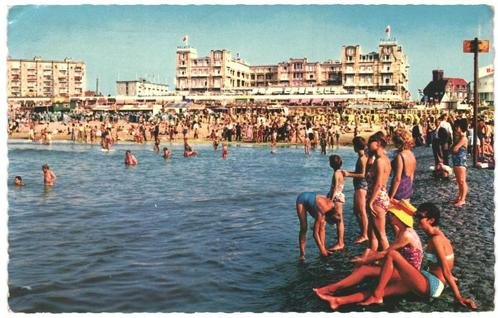 960675	Scheveningen	Strand	Palace Hotel Badmode	 Postzegel a, Verzamelen, Ansichtkaarten | Nederland, Gelopen, Zuid-Holland, Ophalen of Verzenden