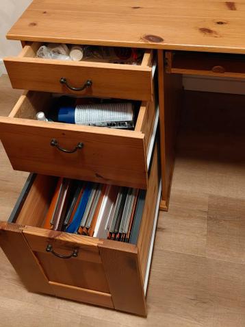Houten bureau met opbergruimte - afbeelding 4 Houten bureau met opbergruimte - afbeelding 4