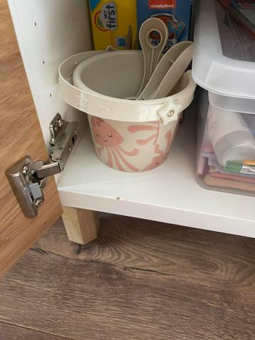 Ruime IKEA BESTÅ kast eiken – tv-meubel / speelgoedkast - afbeelding 2 Ruime IKEA BESTÅ kast eiken – tv-meubel / speelgoedkast - afbeelding 2