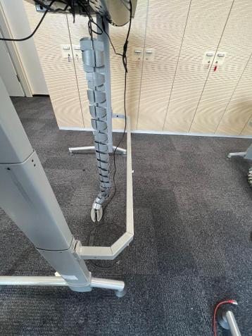 Elektrisch zit-sta bureau 160x80x72-138 cm, 90 stuks - afbeelding 12 Elektrisch zit-sta bureau 160x80x72-138 cm, 90 stuks - afbeelding 12