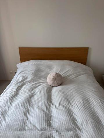 Ikea bed MALM Bedframe, met 2 bedlades, eikenfineer, 180x200 - afbeelding 5 Ikea bed MALM Bedframe, met 2 bedlades, eikenfineer, 180x200 - afbeelding 5