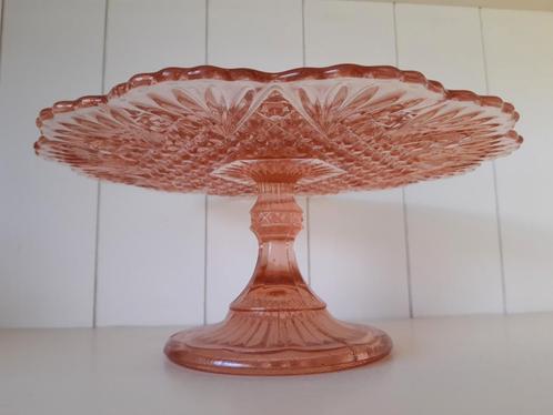 Art deco roze persglas taartschaal op voet, Antiek en Kunst, Antiek | Schalen, Ophalen of Verzenden