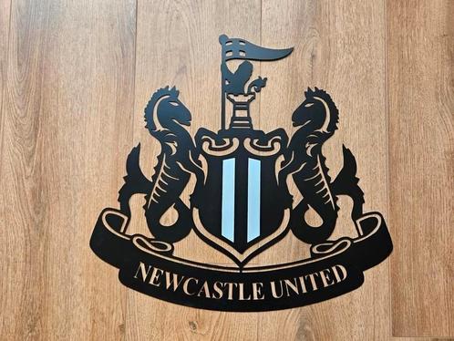 Newcastle United logo - 60x50 cm - RVS 1,5 mm wanddecoratie, Huis en Inrichting, Woonaccessoires | Wanddecoraties, Nieuw, Ophalen of Verzenden
