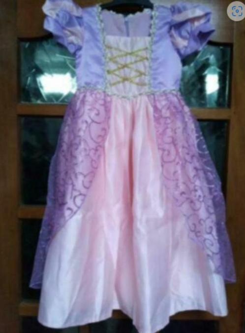 Rapunzel jurk met haarband en vlecht mt 98 / 104, Kinderen en Baby's, Carnavalskleding en Verkleedspullen, Nieuw, Meisje, 104 of kleiner