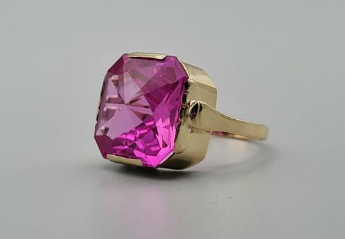 Gouden antieke ring met edelsteen robijn. 2023/445., Antiek en Kunst, Antiek | Glas en Kristal, Ophalen of Verzenden