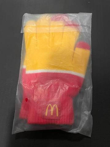 McDonalds handschoenen geel rood Mac Donalds Mc
