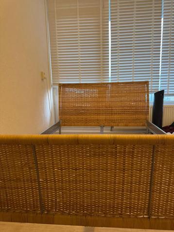 IKEA Rotan Bedframe 140x200 (Zonder Lattenbodem) - afbeelding 1 IKEA Rotan Bedframe 140x200 (Zonder Lattenbodem) - afbeelding 1